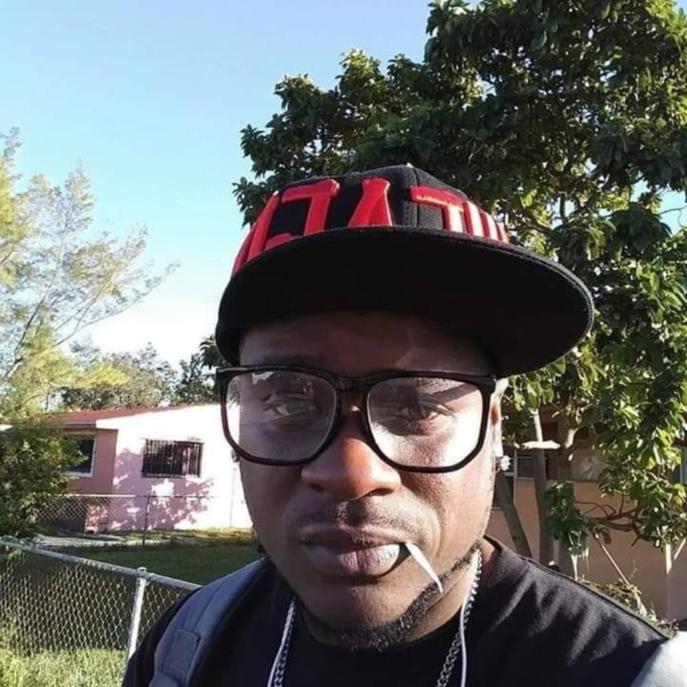 Meet your Posher, Statan